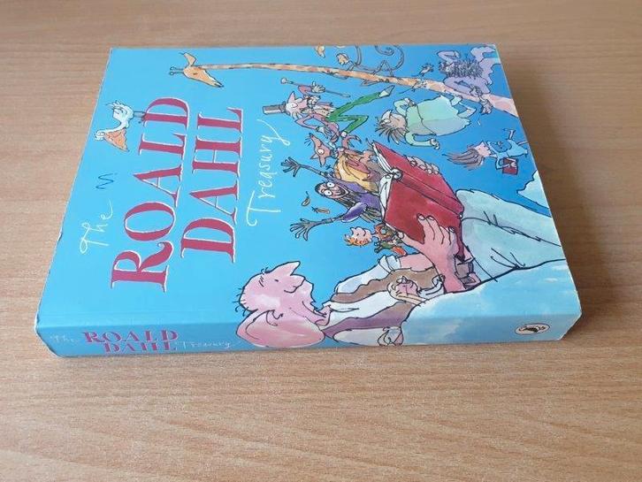 Roald Dahl - The Roald Dahl Treasury, Boeken, Fantasy, Gelezen, Ophalen of Verzenden