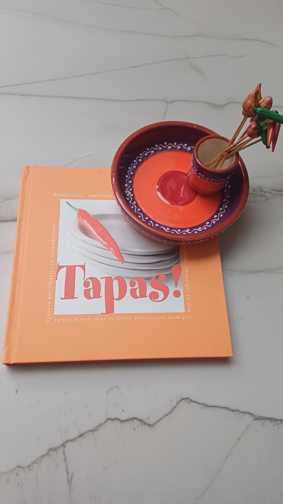 Kleurrijk tapasschaaltje + kookboek, Huis en Inrichting, Keuken | Servies, Ophalen of Verzenden, Zo goed als nieuw, Overige stijlen