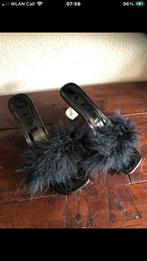 Zwarte muiltjes met fluffy bont - maat 38, Kleding | Dames, Schoenen, Verzenden, Nieuw, Sandalen of Muiltjes, Made
