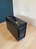 Attaché koffer, Sieraden, Tassen en Uiterlijk, Koffers, Ophalen, Gebruikt, Slot, Minder dan 35 cm