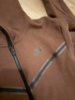Nike Tech Fleece bruine, Kleding | Heren, Sportkleding, Bruin, Nike, Ophalen of Verzenden, Zo goed als nieuw