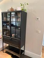 Prachtige vitrinekast (metaal), Huis en Inrichting, Ophalen, 50 tot 100 cm, Zo goed als nieuw, Metaal