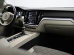 Volvo V60 2.0 T4 Momentum Pro / Trekhaak / Adapt. cruise / C, Stof, Euro 6, 1969 cc, 1603 kg