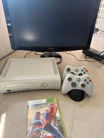 Xbox 360 Wit + 2 Controllers + Spider-Man, Spelcomputers en Games, Avontuur en Actie, Gebruikt, 1 speler, Eén computer