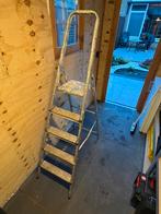 Huishoud trap - trap - 6 treden, Doe-het-zelf en Verbouw, Ladders en Trappen, Ophalen, Gebruikt, Trap, Opvouwbaar of Inschuifbaar
