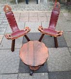 Spaanse Brutalist 2x stoel + bijzettafel, Antiek en Kunst, Antiek | Meubels | Stoelen en Banken, Ophalen