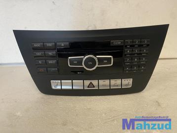 MERCEDES C KLASSE W204 Radio navigatie 2011-2012 A2049004714 beschikbaar voor biedingen
