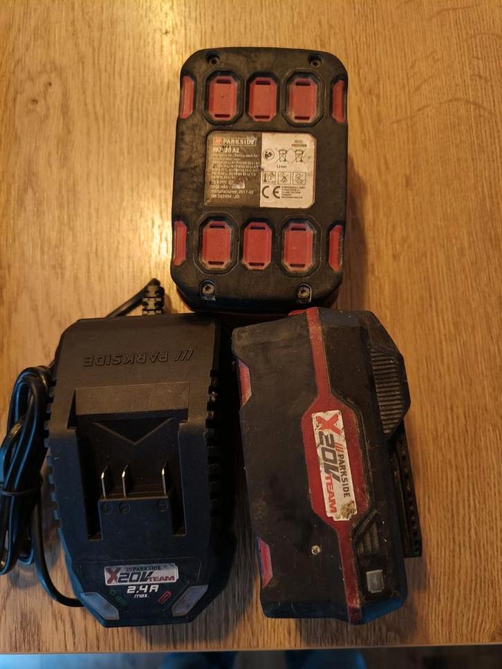 2x Parkside 4000mAh Accu + Lader, Doe-het-zelf en Verbouw, Gereedschap | Machine-onderdelen en Toebehoren, Gebruikt, Ophalen of Verzenden