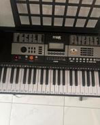 MAX KB3 keyboard met 61  toetsen en keyboardstandaard, Muziek en Instrumenten, Keyboards, Ophalen, Zo goed als nieuw, 61 toetsen