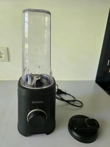 Blender met beker beschikbaar voor biedingen