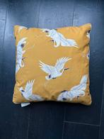 Decoratief kussen met kraanvogelprint, Ophalen of Verzenden, Nieuw, Geel, Vierkant