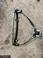 Audi 100 c3 typ44 raammechanisme rechtsvoor handbediend, Gebruikt, -, -, -