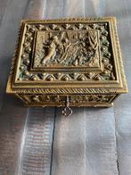 Antiek Bronzen Kistje met slot en sleutel, Antiek en Kunst, Antiek | Koper en Brons, Ophalen of Verzenden, Brons