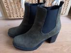 NIEUW Korte laarsjes, merk: Mox, suede, hak, groen, maat 39, Kleding | Dames, Schoenen, Ophalen of Verzenden, Groen