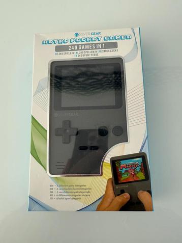 Silver Gear Retro pocket gamer met 240 spelletjes in 1 beschikbaar voor biedingen