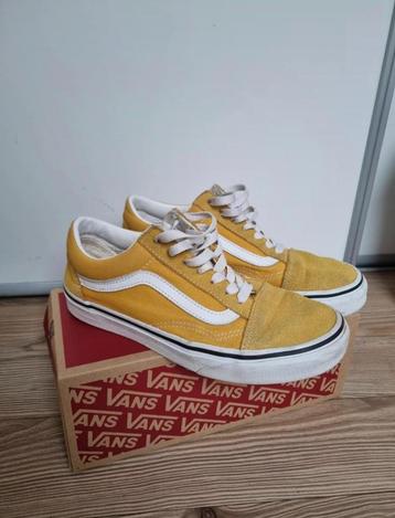 Vans maat 36.5 beschikbaar voor biedingen