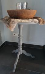 Landelijk grijs houten wijntafeltje., Ophalen, 55 tot 75 cm, Zo goed als nieuw, 60 cm of meer