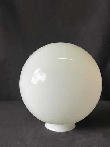 Antieke opaline witte bollen (40 stuks ) beschikbaar voor biedingen