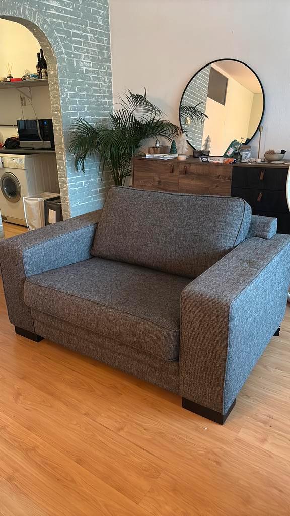 Grijze loveseat, GRATIS, moet weg!, Huis en Inrichting, Banken | Sofa's en Chaises Longues, Zo goed als nieuw, Overige maten, Minder dan 150 cm