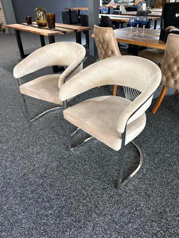 2 Eric Kuster Stoelen - 50% Korting! beschikbaar voor biedingen