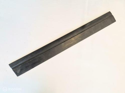 Sierlijst deur rechtsachter onder Volvo 240 86- 1312780, Auto-onderdelen, Carrosserie en Plaatwerk, Volvo, Gebruikt, Ophalen of Verzenden