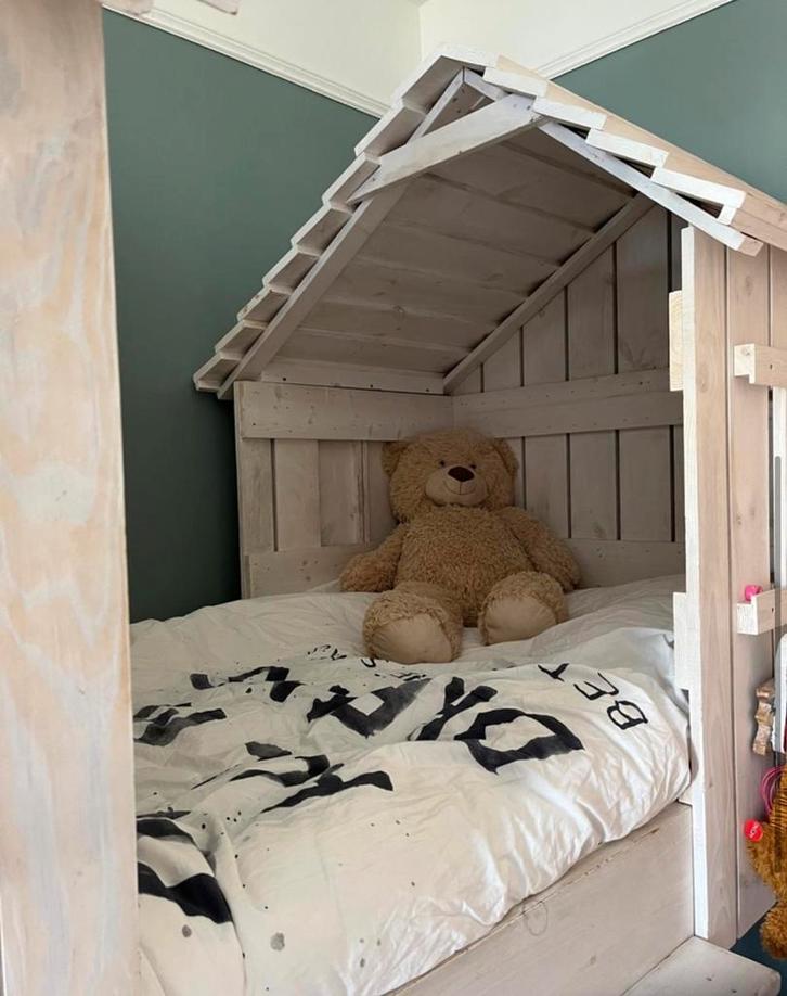 Boomhutbed Kidsfactory - Whitewash, Kinderen en Baby's, Kinderkamer | Bedden, Gebruikt, 180 cm of meer, 85 tot 100 cm, Hoogslaper of Stapelbed