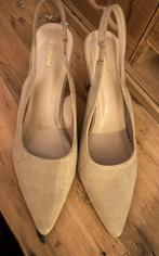 Nieuwe Slingbacks Feestschoenen Mt 41, Kleding | Dames, Schoenen, Ophalen of Verzenden, Nieuw, Beige, Sandalen of Muiltjes
