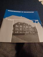 Marechaussee in Maastricht - Maastrichts Silhouet 29, Ophalen of Verzenden, 20e eeuw of later, Gelezen