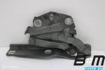 Motorkapscharnier links VW Passat B6 Variant 3C0823301E, Gebruikt