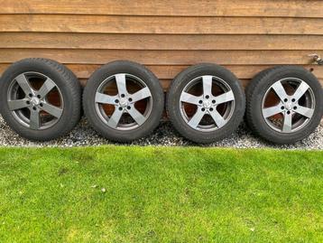 Winterbanden op Velg - Set van 4 beschikbaar voor biedingen