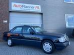 Mercedes-Benz E-klasse 200! Schuifdak! Nieuwe APK!, Gebruikt, Blauw, Origineel Nederlands, Bedrijf