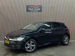 Volkswagen Polo 1.0 TSI R-Line 2022 DSG IQ-LIGHT CAMERA CRUI, Auto's, Gebruikt, 95 pk, 1104 kg, Alcantara