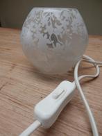 Melkglas Nachtlampje / Bollampje / nachtkast lampje, Minder dan 30 watt, E14 (klein), Ophalen of Verzenden, Zo goed als nieuw