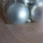 6 zilverkleurige kerstballen, Diversen, Kerst, Ophalen of Verzenden, Zo goed als nieuw