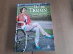 Op de troon - Marianne Vos - fietsmalle wielerkoningin, Ophalen, Zo goed als nieuw, Sport