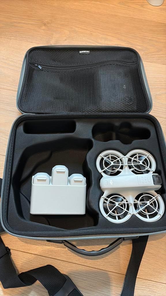 DJI Neo + 3 accu’s en acculader, Audio, Tv en Foto, Drones, Zo goed als nieuw, Drone met camera, Ophalen of Verzenden