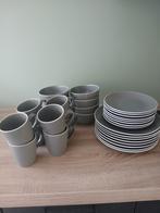 8 persoons servies, Oslo, Huis en Inrichting, Ophalen, Zo goed als nieuw, Overige stijlen, Porselein