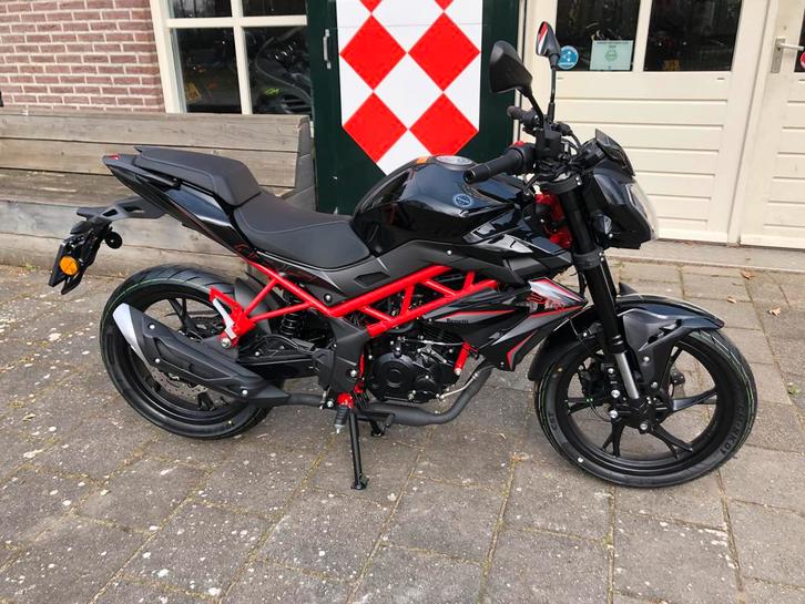 Benelli BN125 CBS E5+ (bj 2025), Motoren, Motoren | Benelli, Bedrijf, Naked bike
