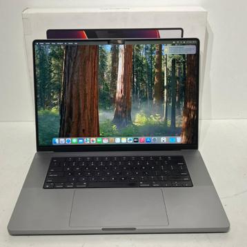 MacBook Pro 2021 16 inch M1 Pro 16GB || 512GB Compleet beschikbaar voor biedingen