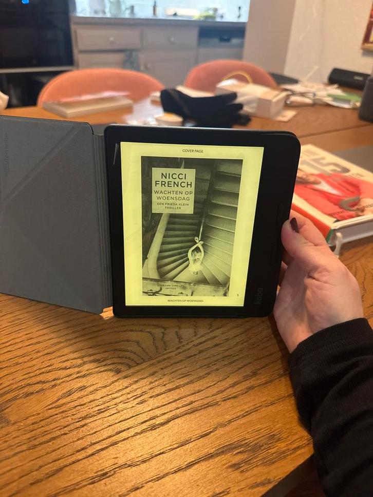 Kobo libra 2 ereader e-ereader zgan, Computers en Software, E-readers, Zo goed als nieuw, 8 inch, 16 GB of meer, Waterbestendig