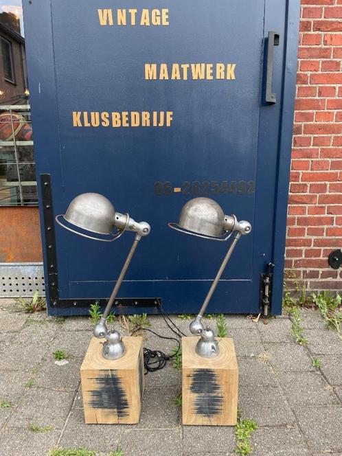 2x Jielde lamp op blok hout, Antiek en Kunst, Curiosa en Brocante, Ophalen