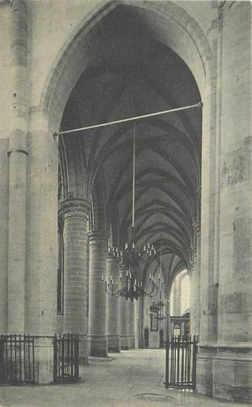 (300-455-001) Dordrecht Interieur Groote Kerk beschikbaar voor biedingen