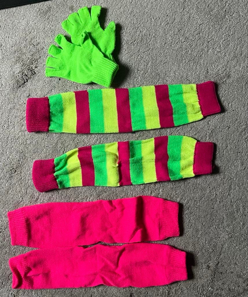 Leuke beenwarmers en handschoenen set, Ophalen of Verzenden, Zo goed als nieuw, Carnaval, Accessoires