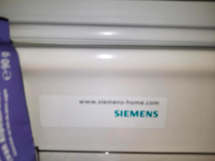 Goede koelkast - Merk siemens - Inbouw, Witgoed en Apparatuur, Koelkasten en IJskasten, Zo goed als nieuw, Met vriesvak, Minder dan 75 liter