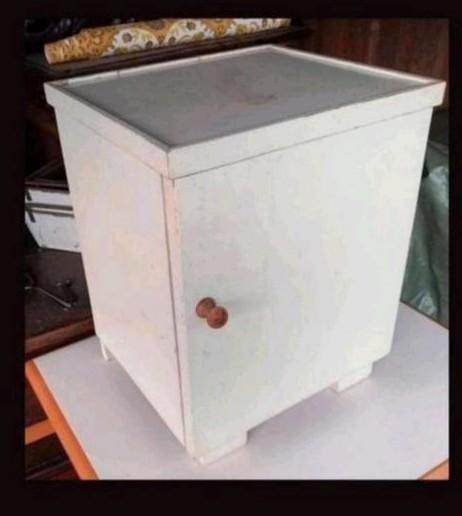 Vintage Houten Kastje/Nachtkastje, Antiek en Kunst, Curiosa en Brocante, Ophalen of Verzenden