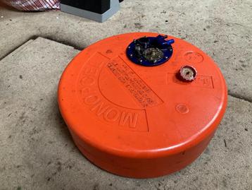 Kunststof brandstof tank rond 41 Ltr beschikbaar voor biedingen