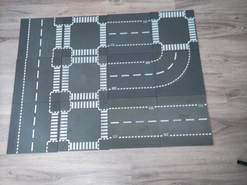 12 Lego City wegenplaten wegplaten donkergrijs zwart, Kinderen en Baby's, Speelgoed | Duplo en Lego, Gebruikt, Ophalen of Verzenden