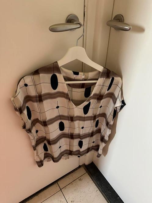 Just in Case viscose top maat 42, Kleding | Dames, Tops, Zo goed als nieuw, Maat 42/44 (L), Zonder mouw, Verzenden