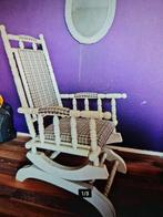 Vintage Schommelstoel - Wit Hout & Ruit Bekleding, Ophalen