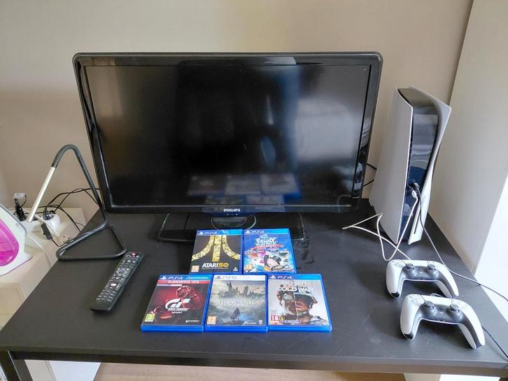 Playstation 5 met accessoires en TV, Spelcomputers en Games, Spelcomputers | Sony PlayStation 5, Zo goed als nieuw, Playstation 5